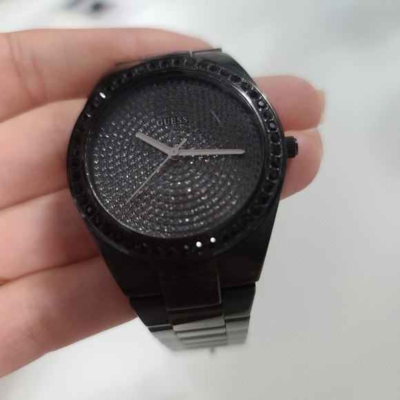 Black Guess watch - Picture 3 of 5
